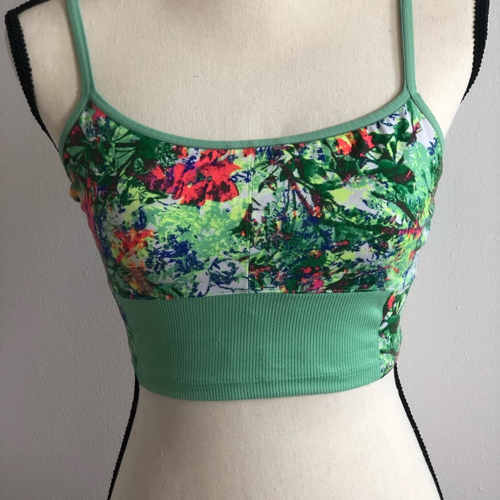 Athlete sports bra, multi-colored, size medium